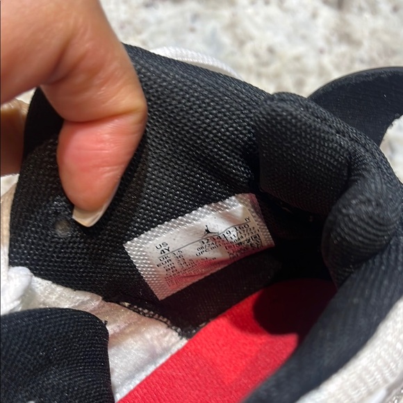 6 rings Air Jordan youth 4 - Picture 3 of 7